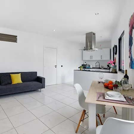 Mi Casa Es Su Casa Nº4 אלבופיירה